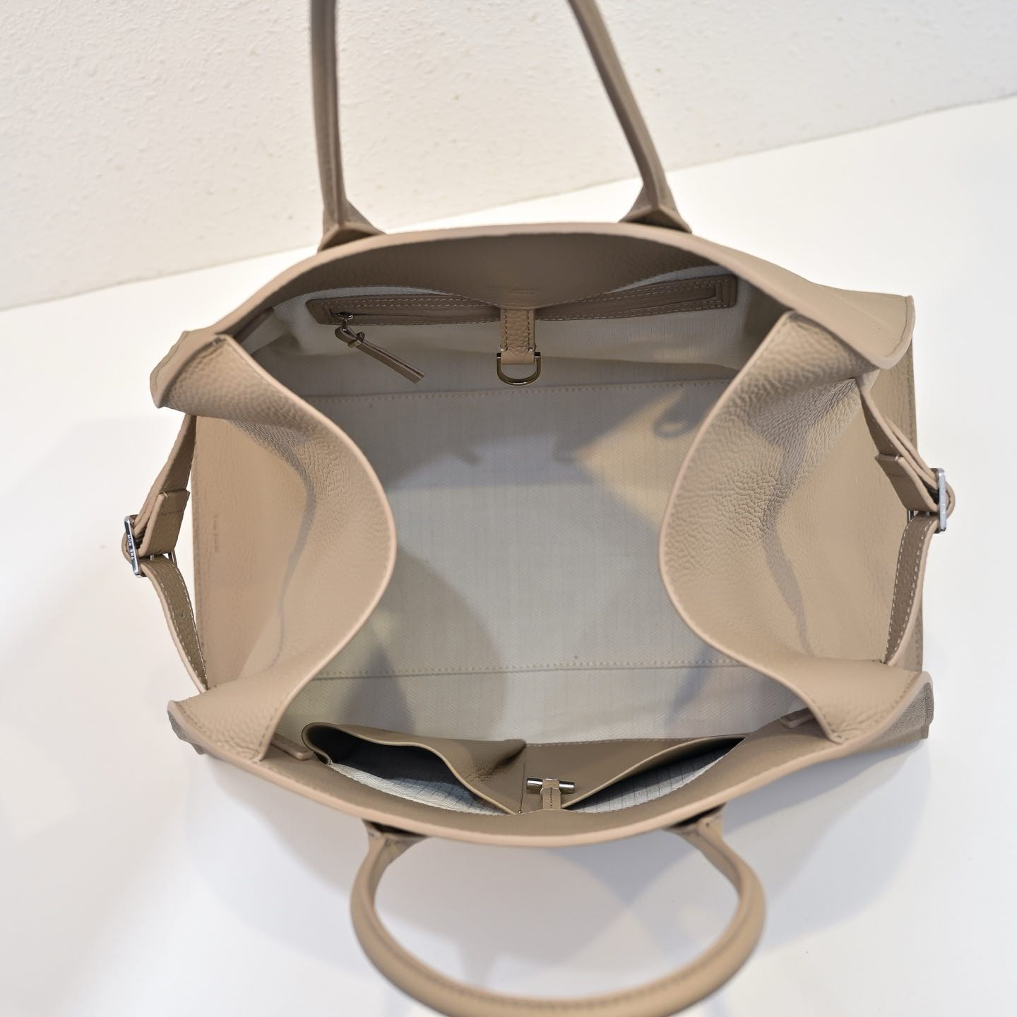 The R0w MARGAUX 15 38.5x16x30cm