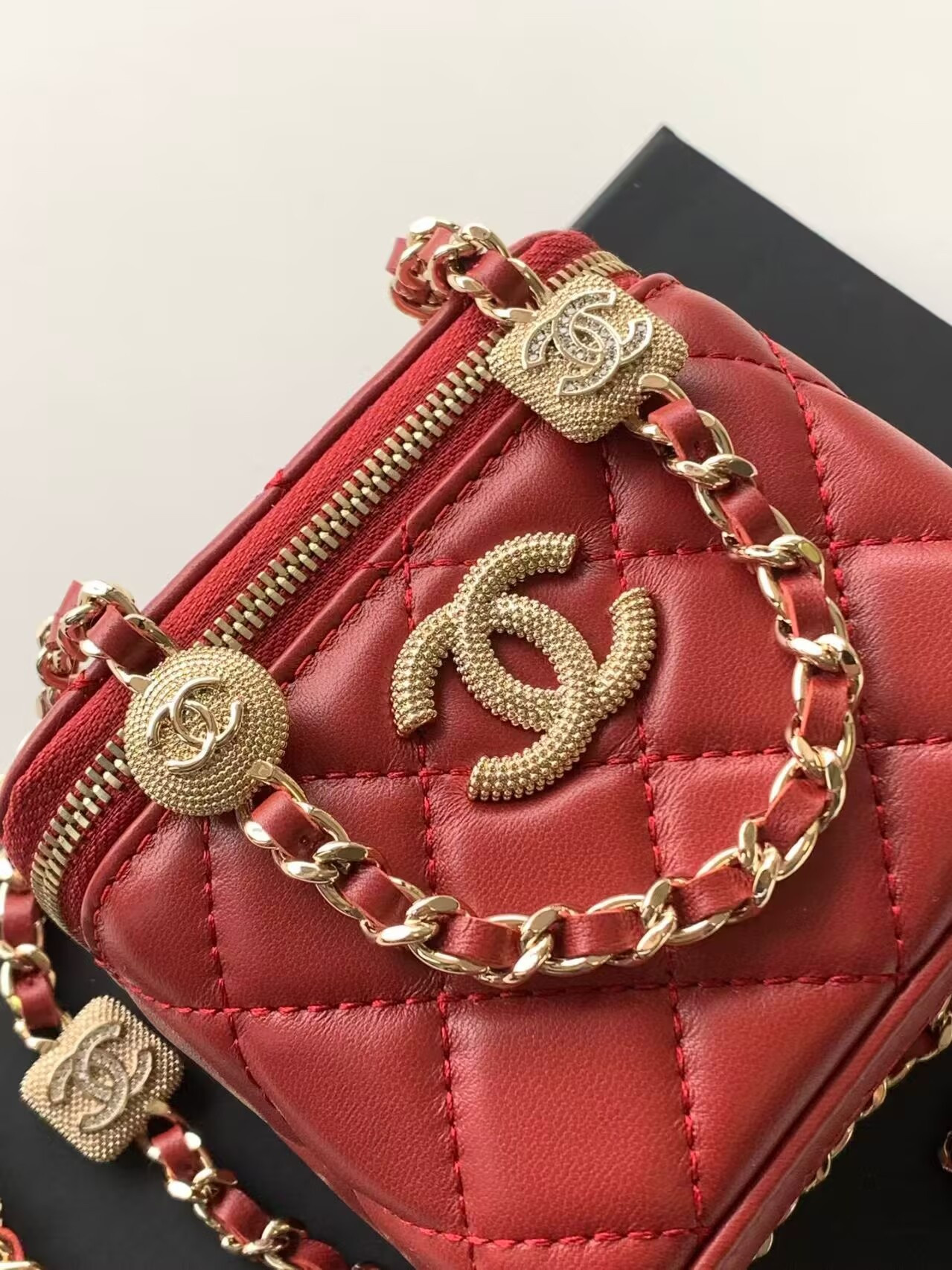 Ch**el Small Vanity with Chain 8.5x11x7cm