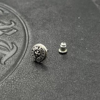 Ch*0me He**ts Earrings