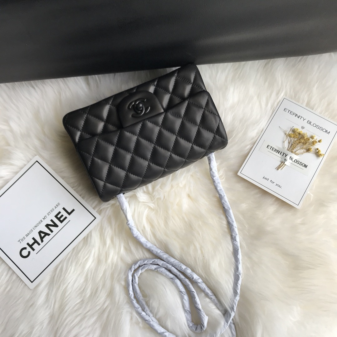 Ch**el mini flap bag 20x12x6cm