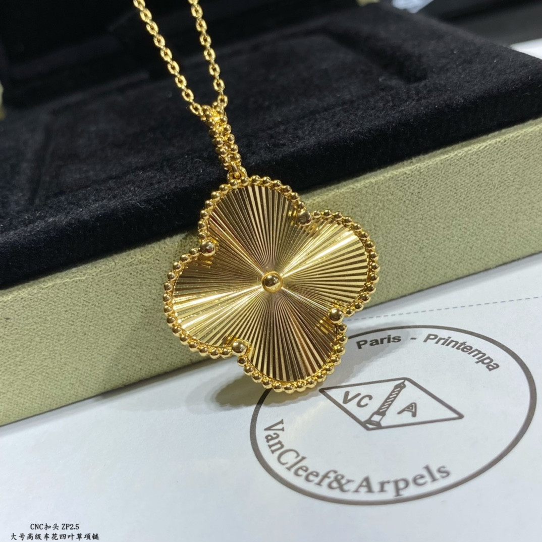 V*n Cl**f & Arpels Large Four Leaf Clover Necklace Diameter approx 2.5cm,Chain length approx 80cm