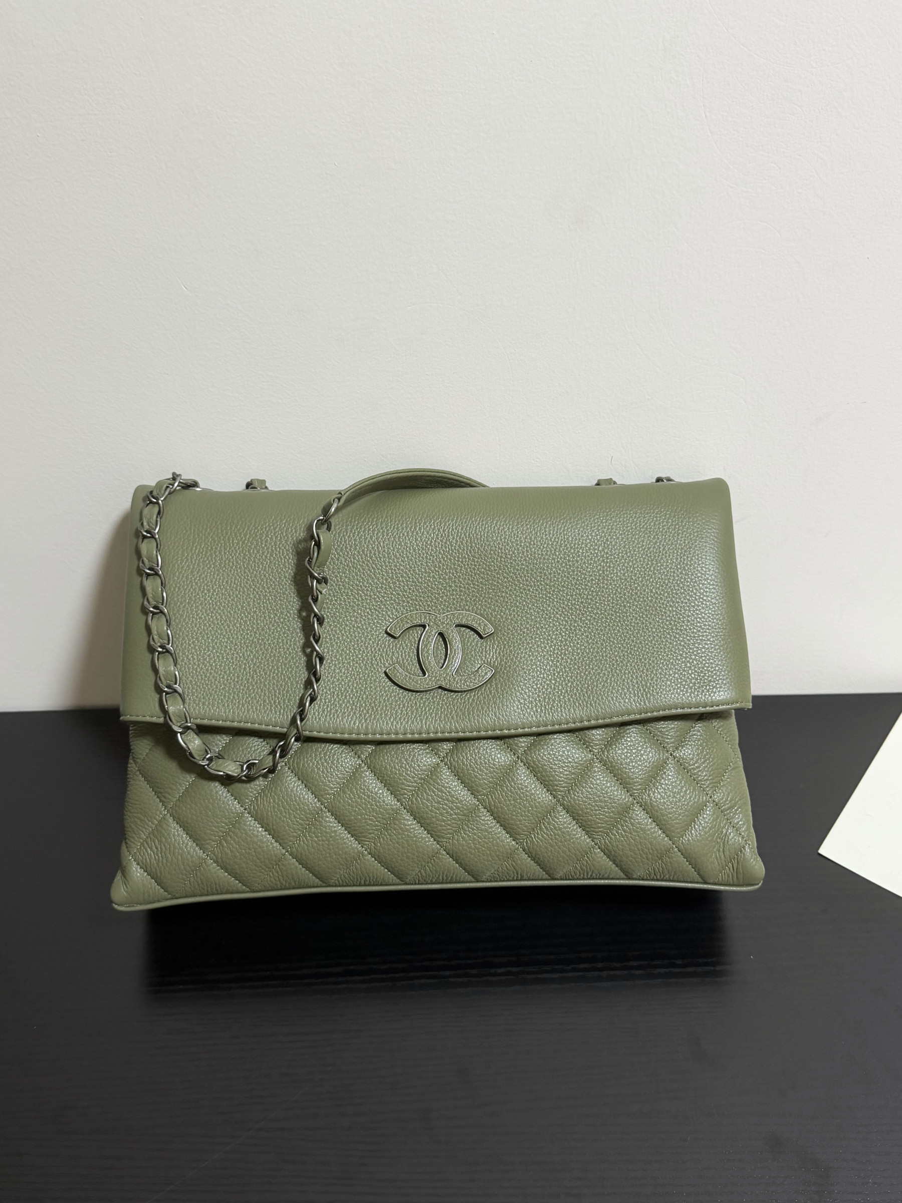Ch**el hampton flap handbag as7095 32x19x7.5cm