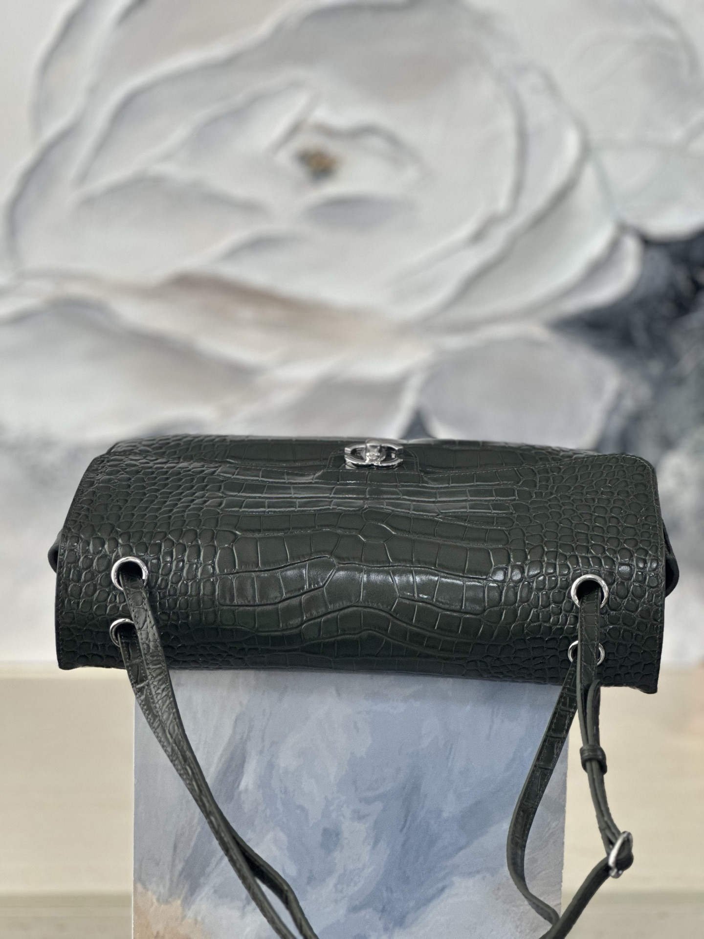 Ch**el Maxi Flap bag Olive Green Silver hardware AS6231 19.5x32x10cm