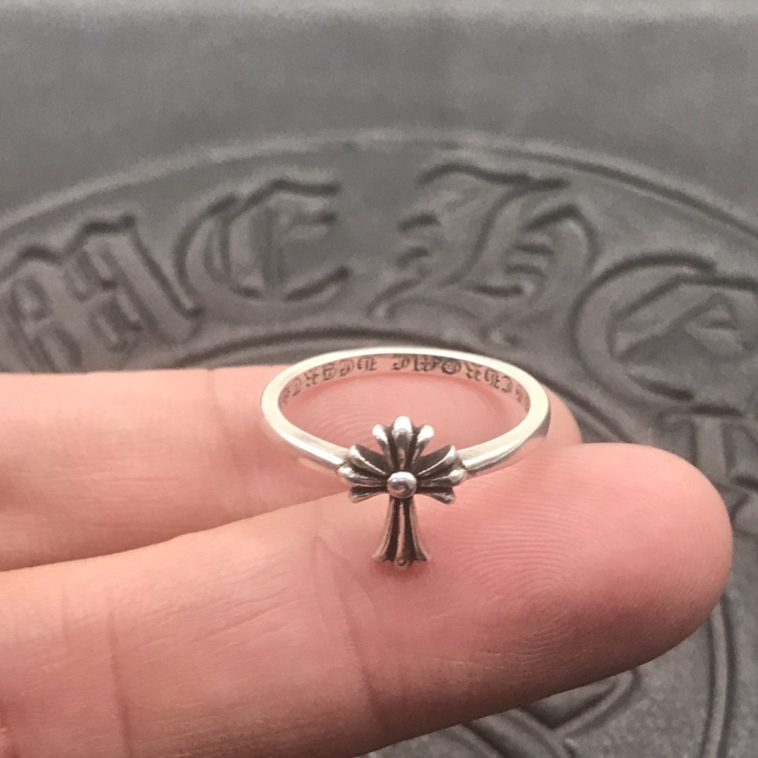 Ch*0me He**ts small cross flower ring