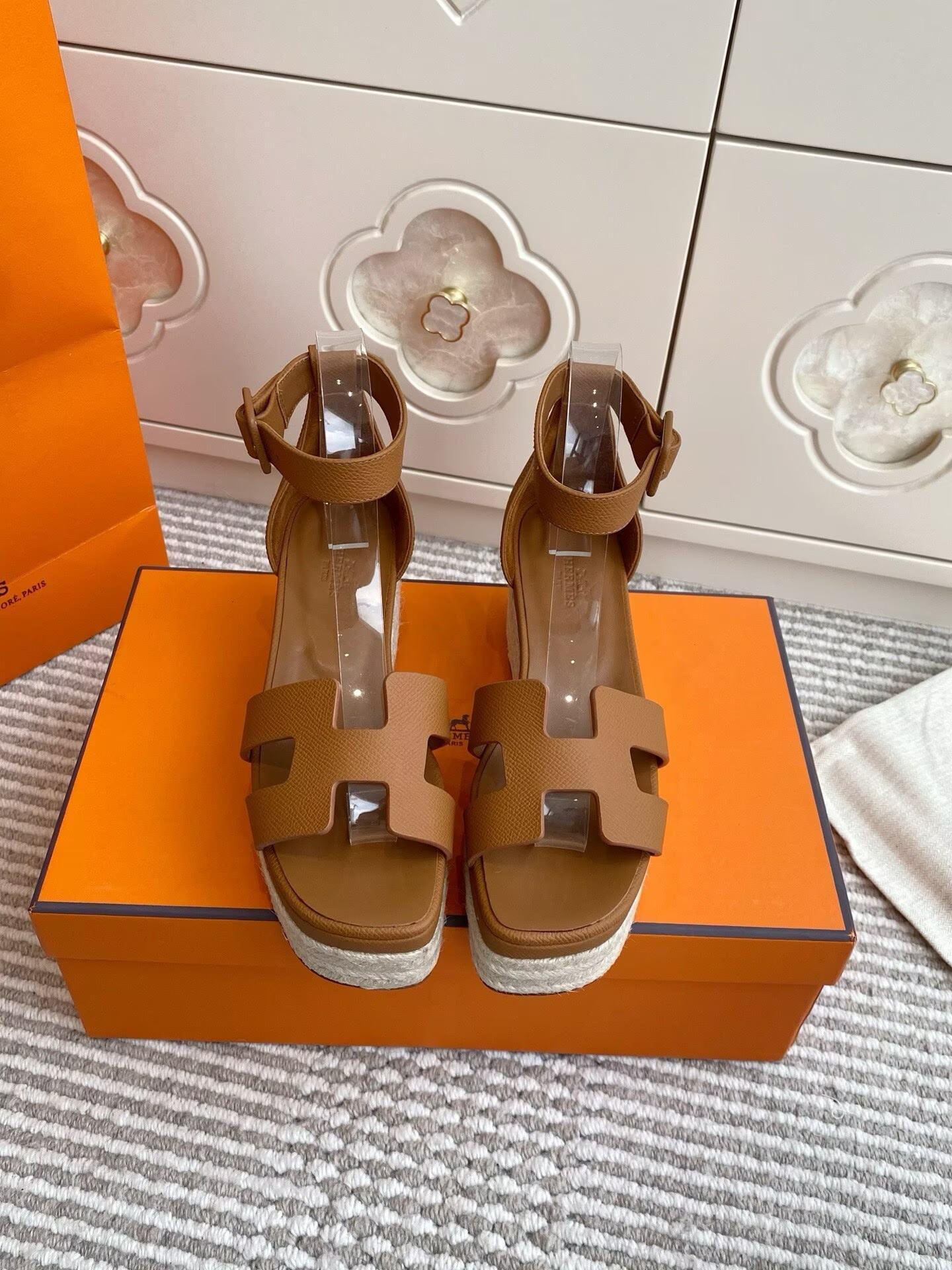 ua H**me5 elda spanish woven shoes