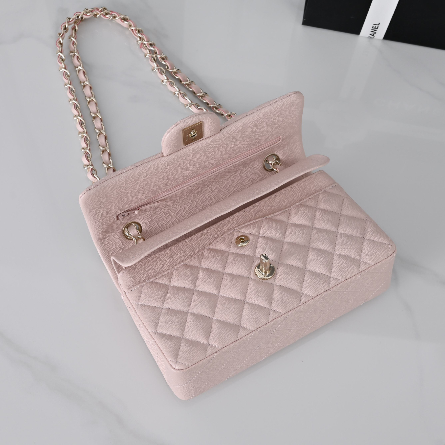 Ch**el classic flap handbag light pink with light gold hardware and caviar leather a01113 23x14.5x6cm