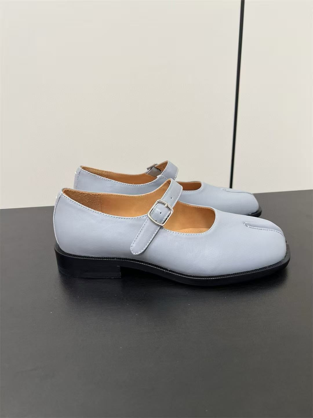 UA Ma1s0n Marg*e1a Mary Jane Shoes