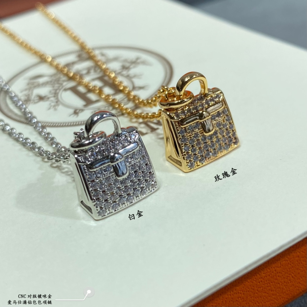 H**me5 Fully D1am0nd-Encrusted Bag Necklace