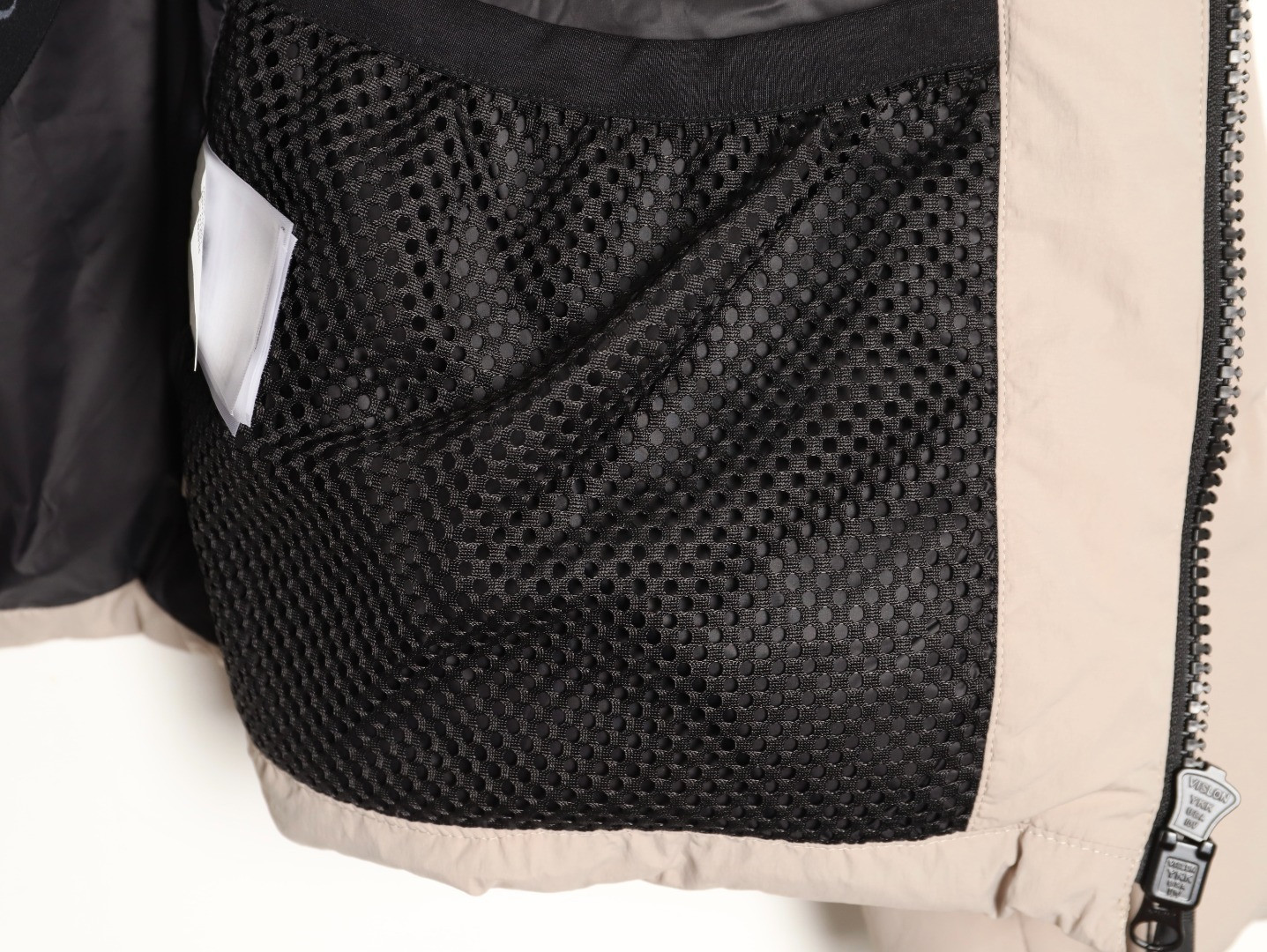 Can*a G00se Short Puffer jacket