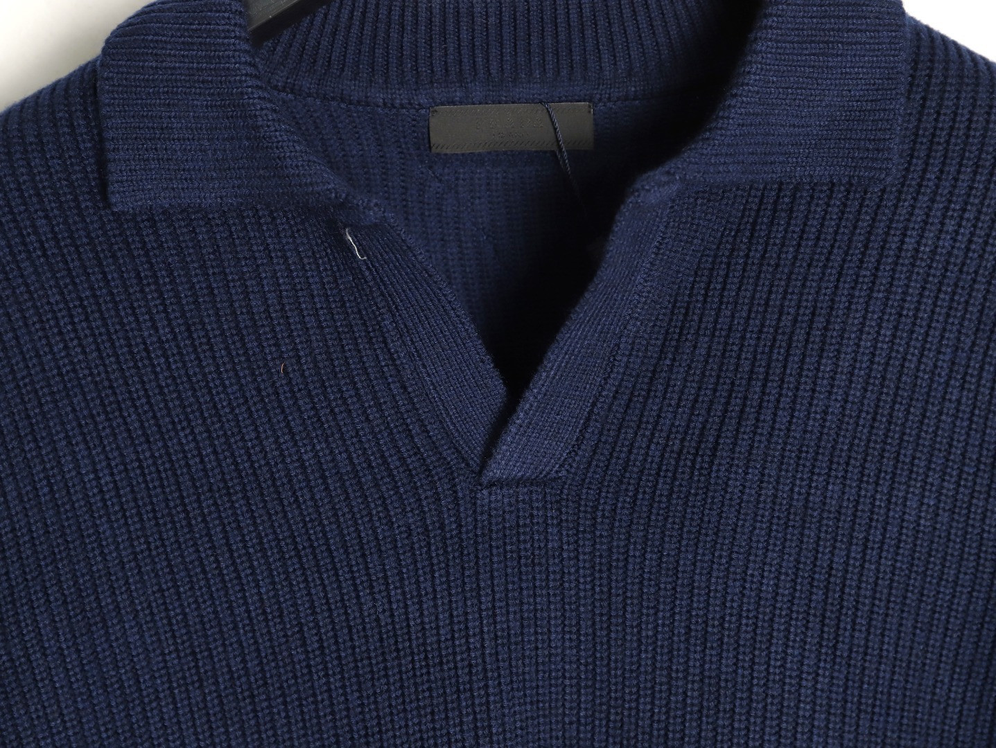 Pra*a Knitting Sweaters