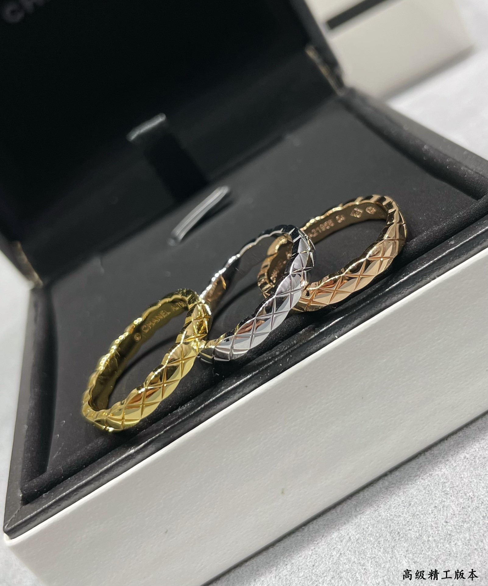 Ch**el Narrow D1am0nd Pattern Smooth Ring