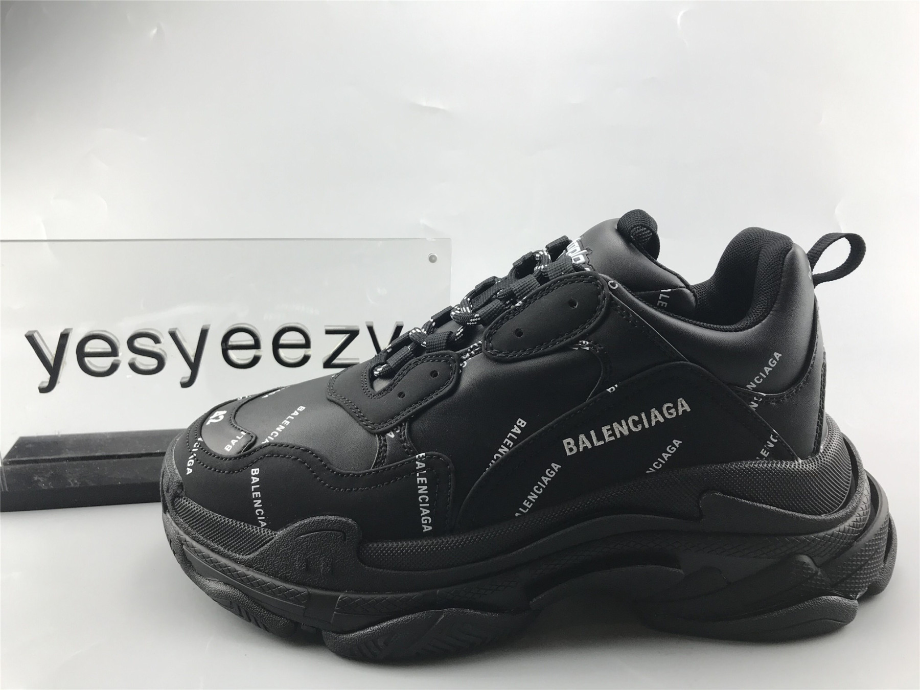 UA TRIPLE S SNEAKER BLACK