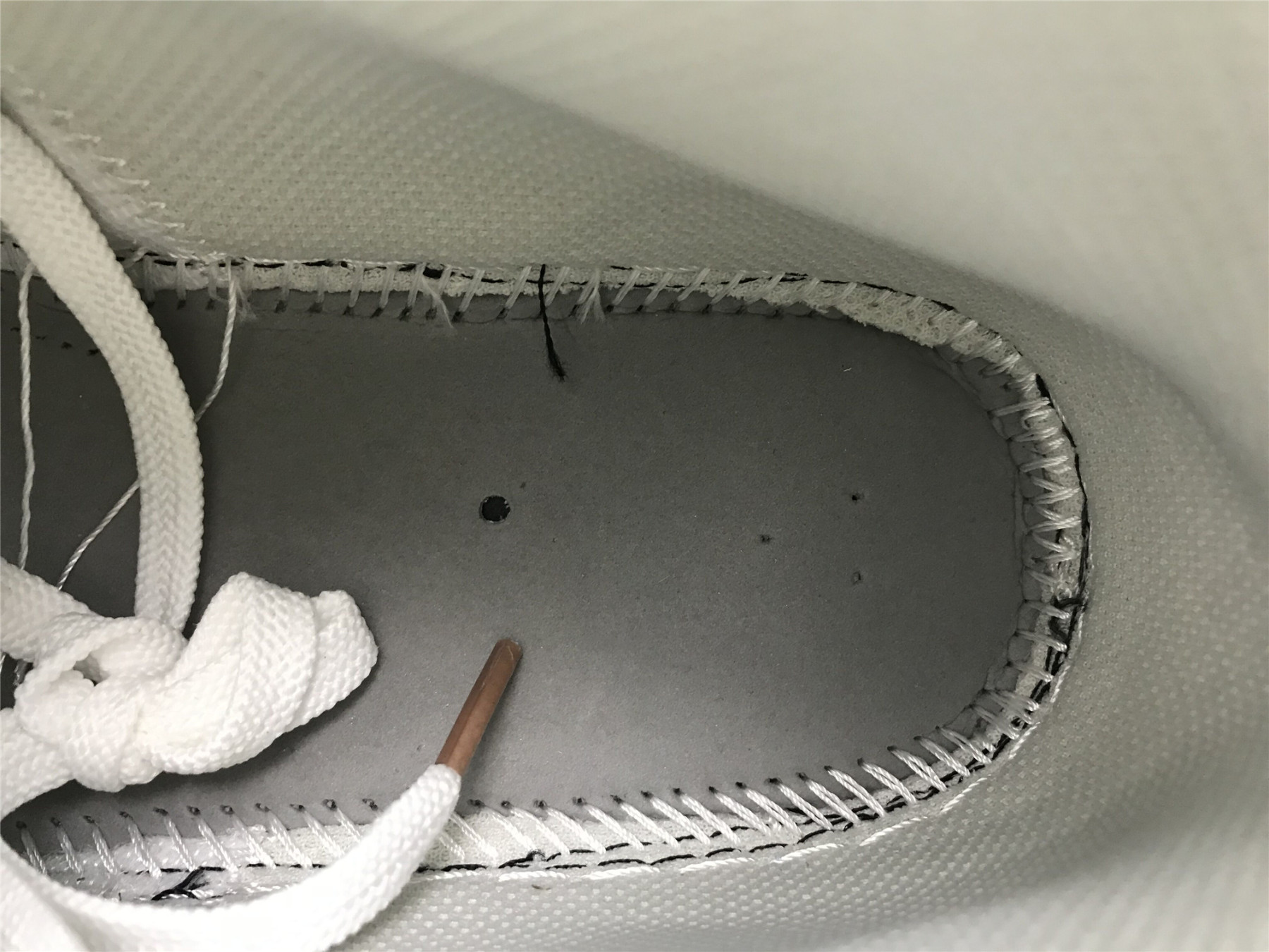 UA  AIR JORDAN 1 MID "MILAN"