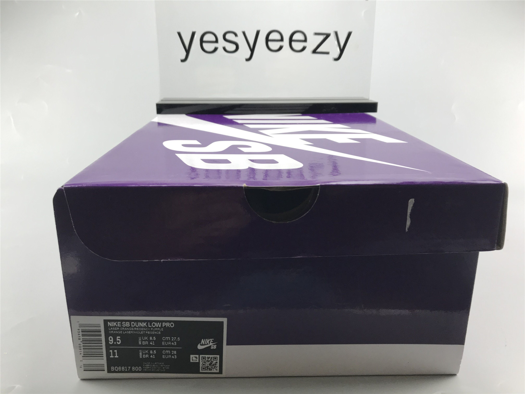 UA NIKE DUNK LOW PRO SB "LASER ORANGE"