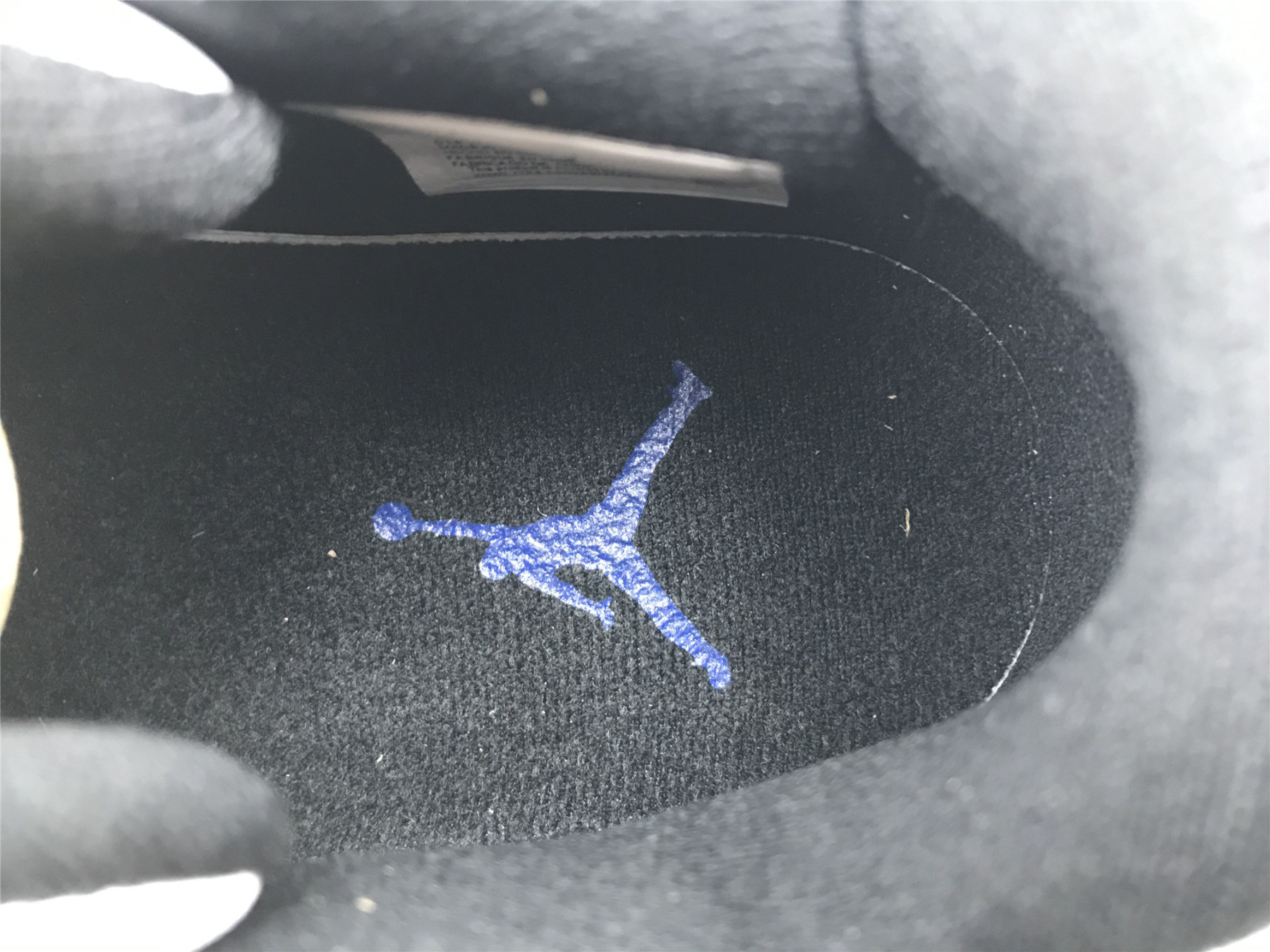 UA WMNS AIR JORDAN 11 RETRO LOW 