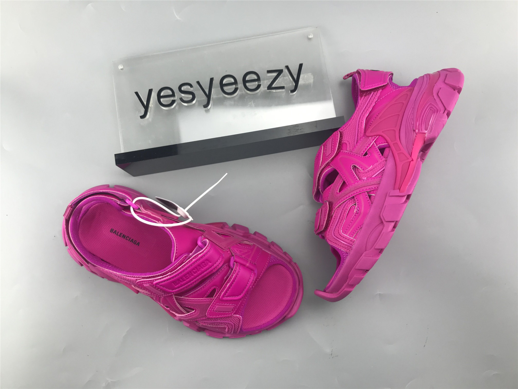 UA TRACK SANDAL ROSE BUBBLE GUM