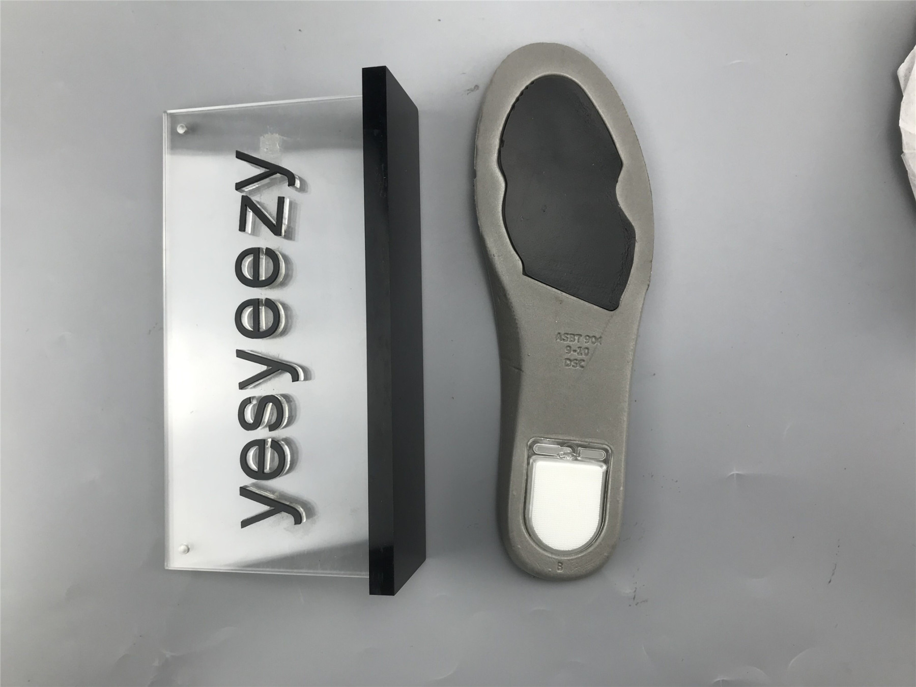 UA NIKE SB DUNK LOW X BEN & JERRY