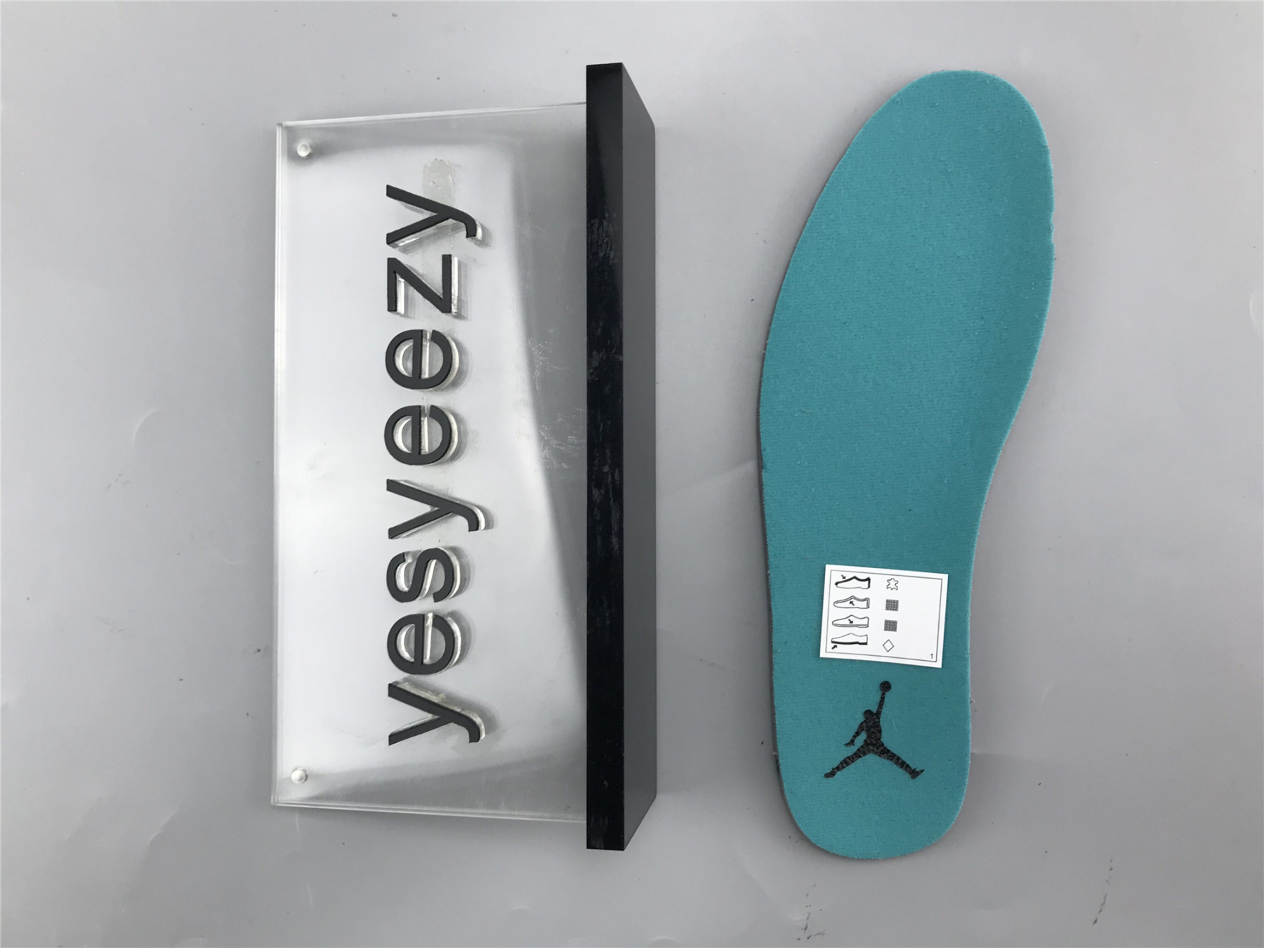 UA AIR JORDAN 5 RETRO "ALTERNATE GRAPE"