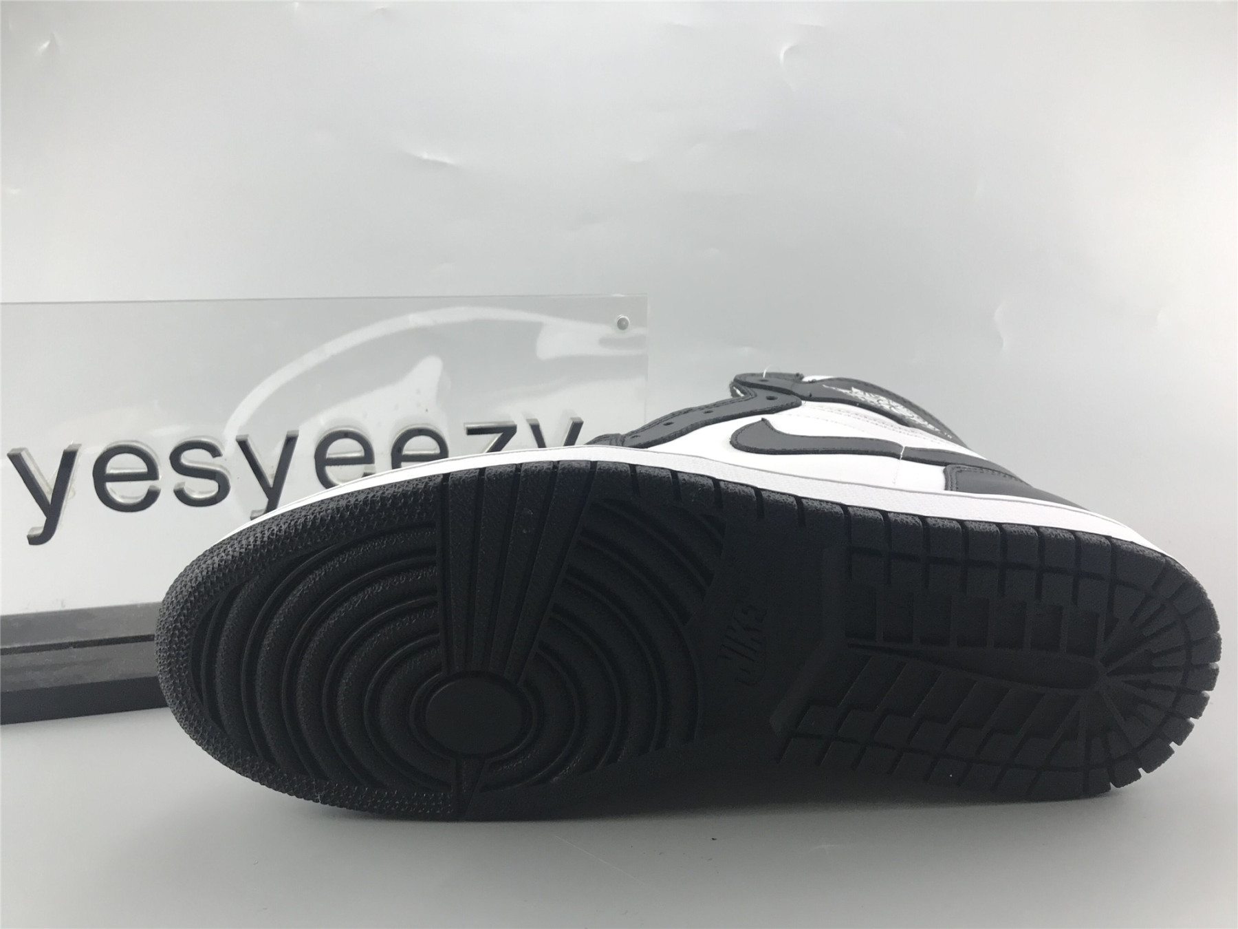 UA AIR JORDAN 1 RETRO HIGH OG "BLACK WHITE"