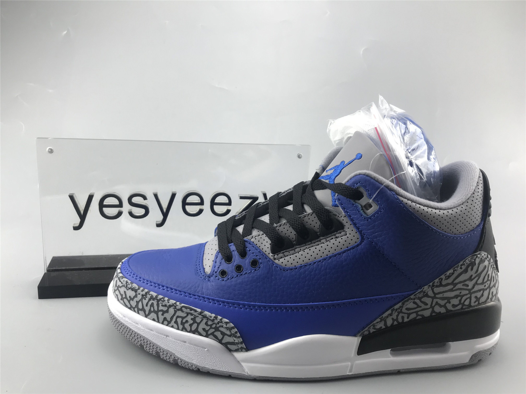 UA AIR JORDAN 3 RETRO "VARSITY ROYAL"