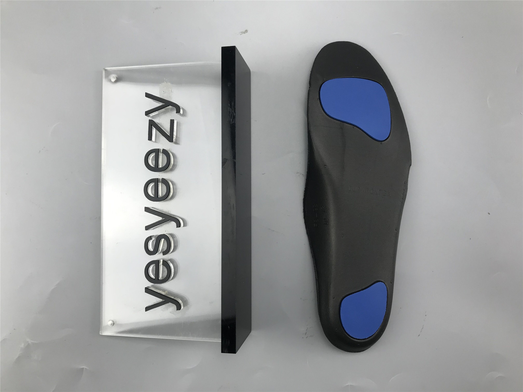 UA AIR JORDAN 14 RETRO "FERRARI"