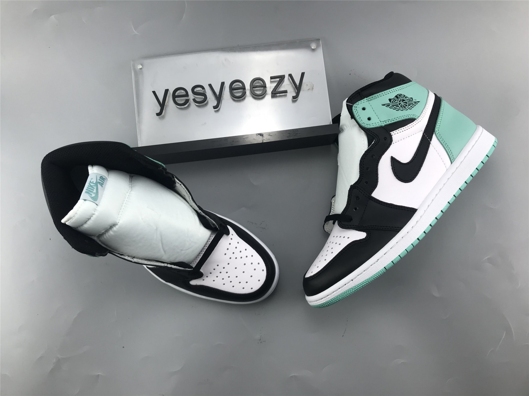 UA AIR JORDAN 1 RETRO HIGH OG NRG "IGLOO"