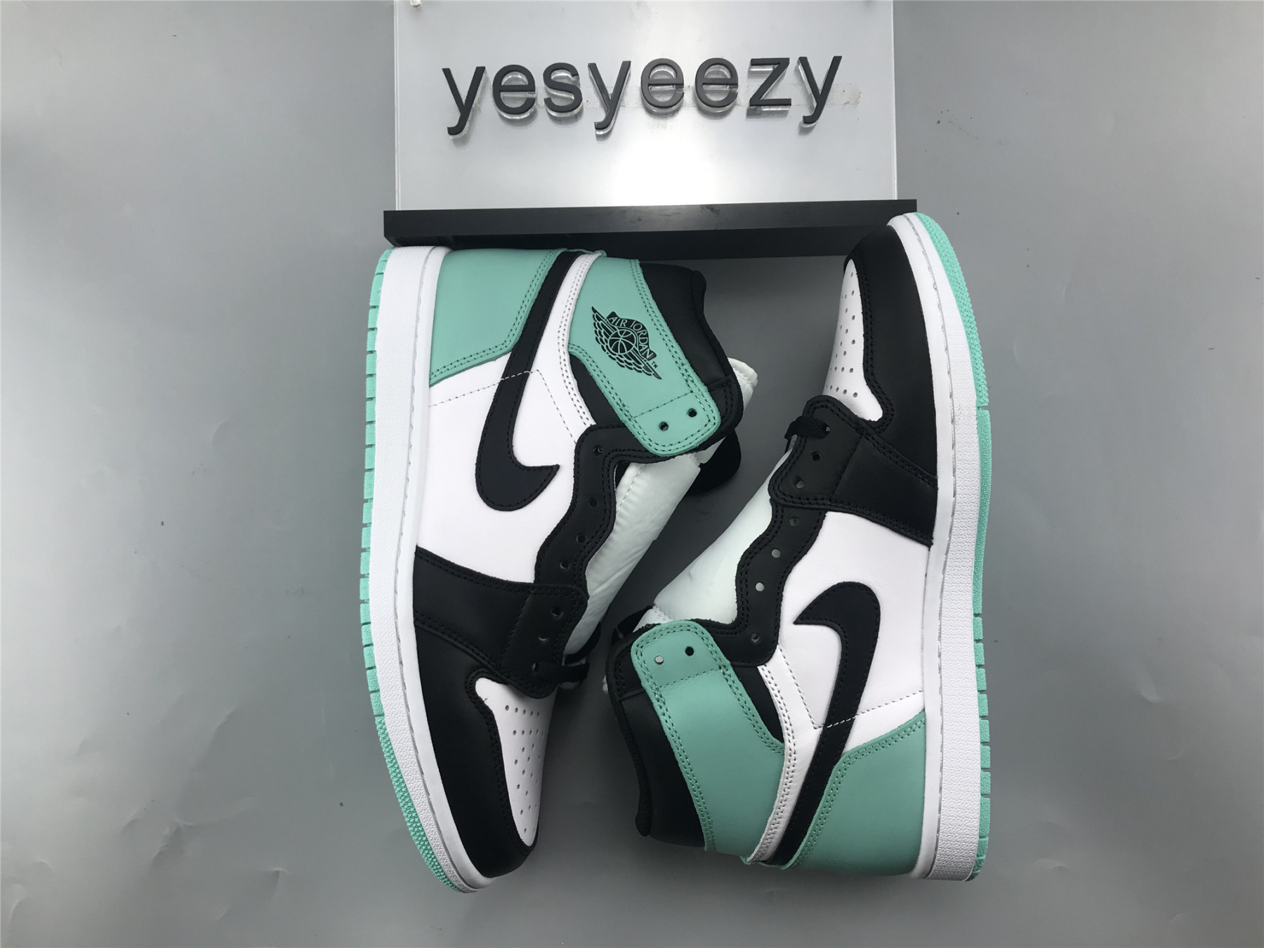 UA AIR JORDAN 1 RETRO HIGH OG NRG "IGLOO"