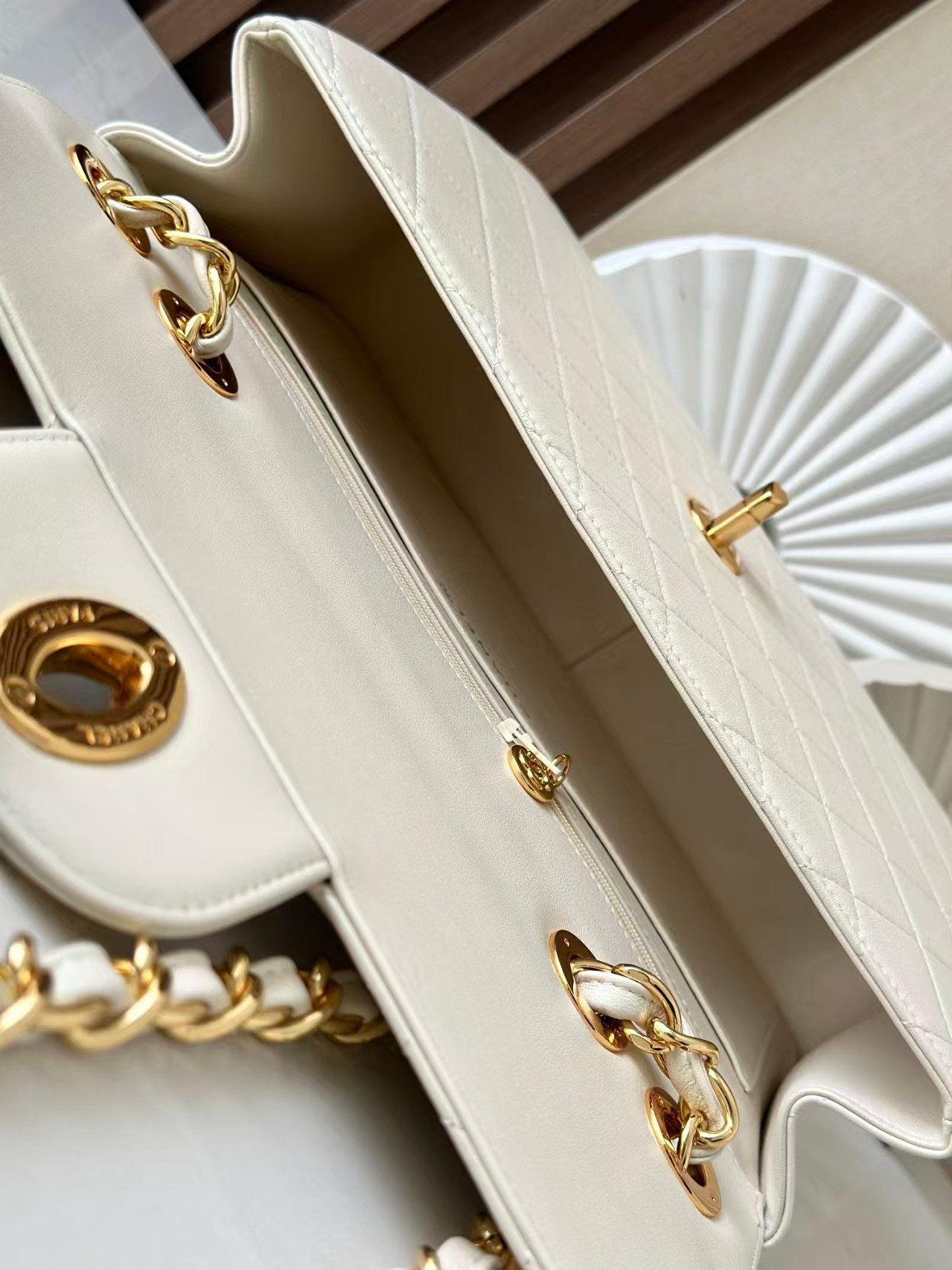 Ch**el Flap Bag 30x21x8cm