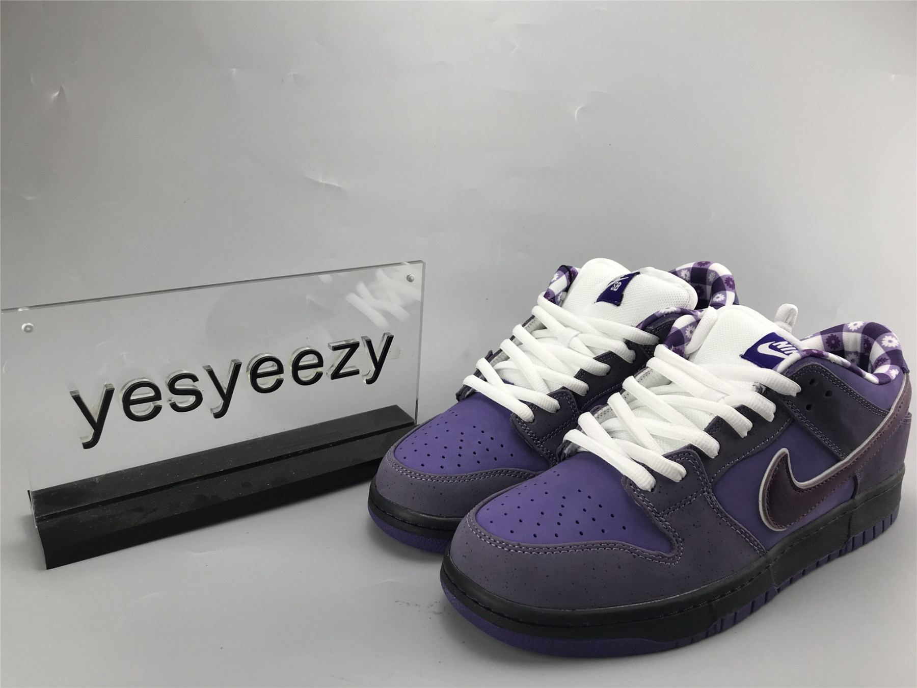 UA NIKE SB DUNK LOW PRO OG QS 