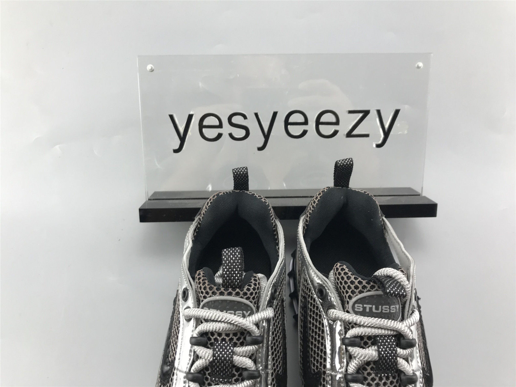 UA NIKE STUSSY X AIR ZOOM SPIRIDON CAGED 