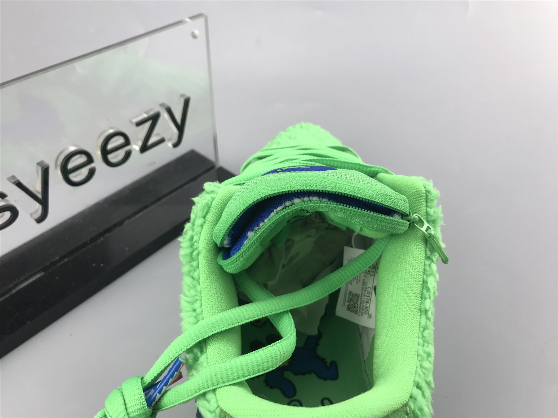 UA NIKE GRATEFUL DEAD X DUNK LOW SB 