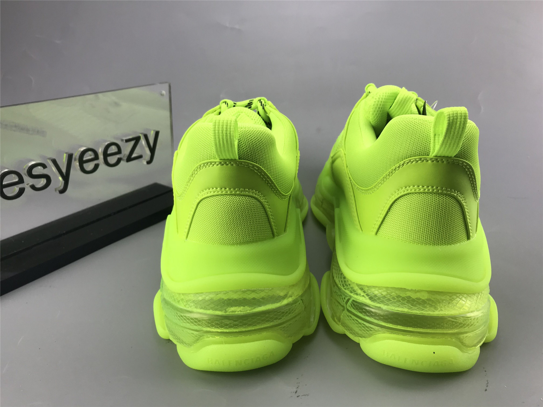 UA TRIPLE S CLEAR SOLE SNEAKER FLUORESCENT GREEN