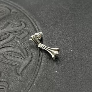 Ch*0me He**ts Earrings