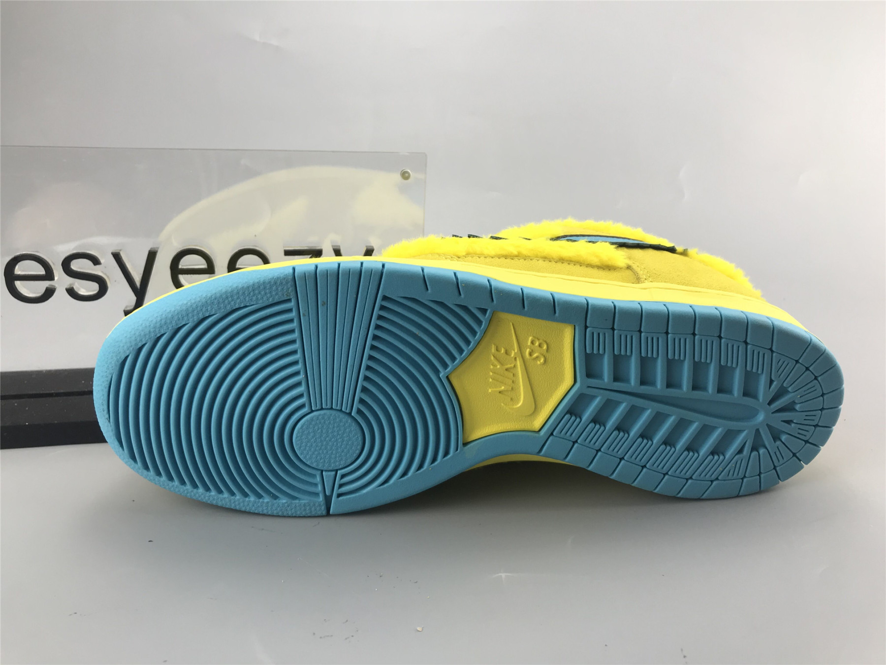 UA NIKE GRATEFUL DEAD X DUNK LOW SB 