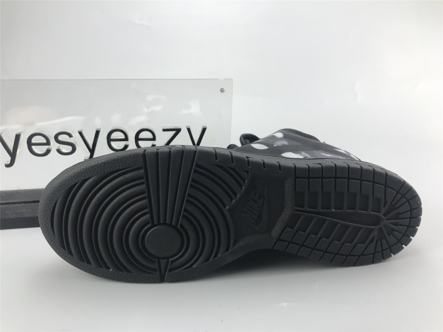 UA NIKE COMME DES GARÃ‡ONS X DUNK LOW 