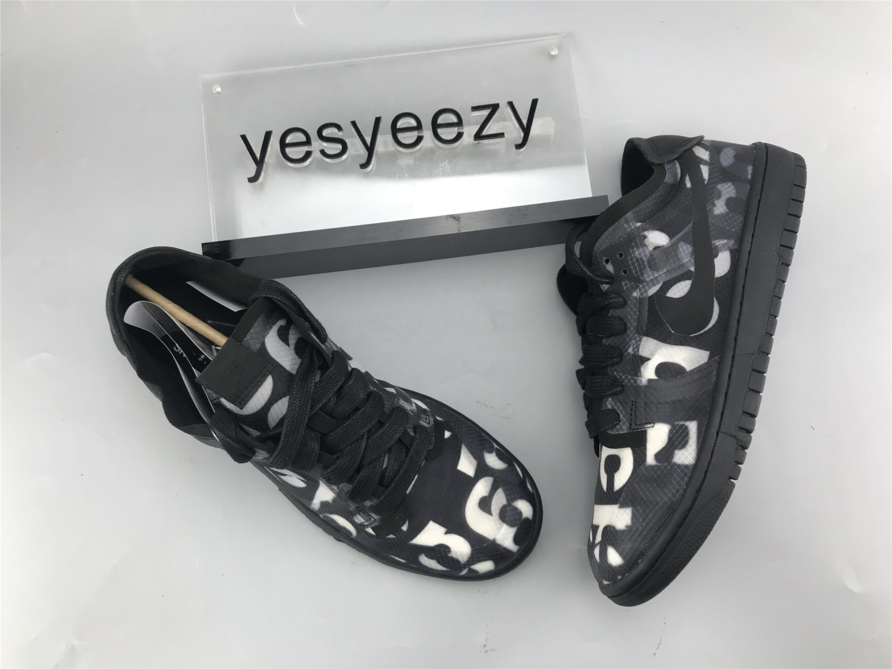 UA NIKE COMME DES GARÃ‡ONS X DUNK LOW 