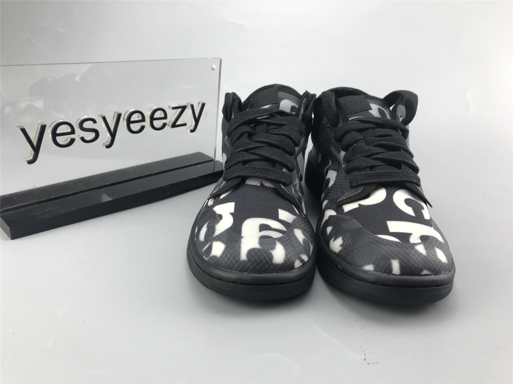 UA NIKE COMME DES GARÃ‡ONS X DUNK LOW 