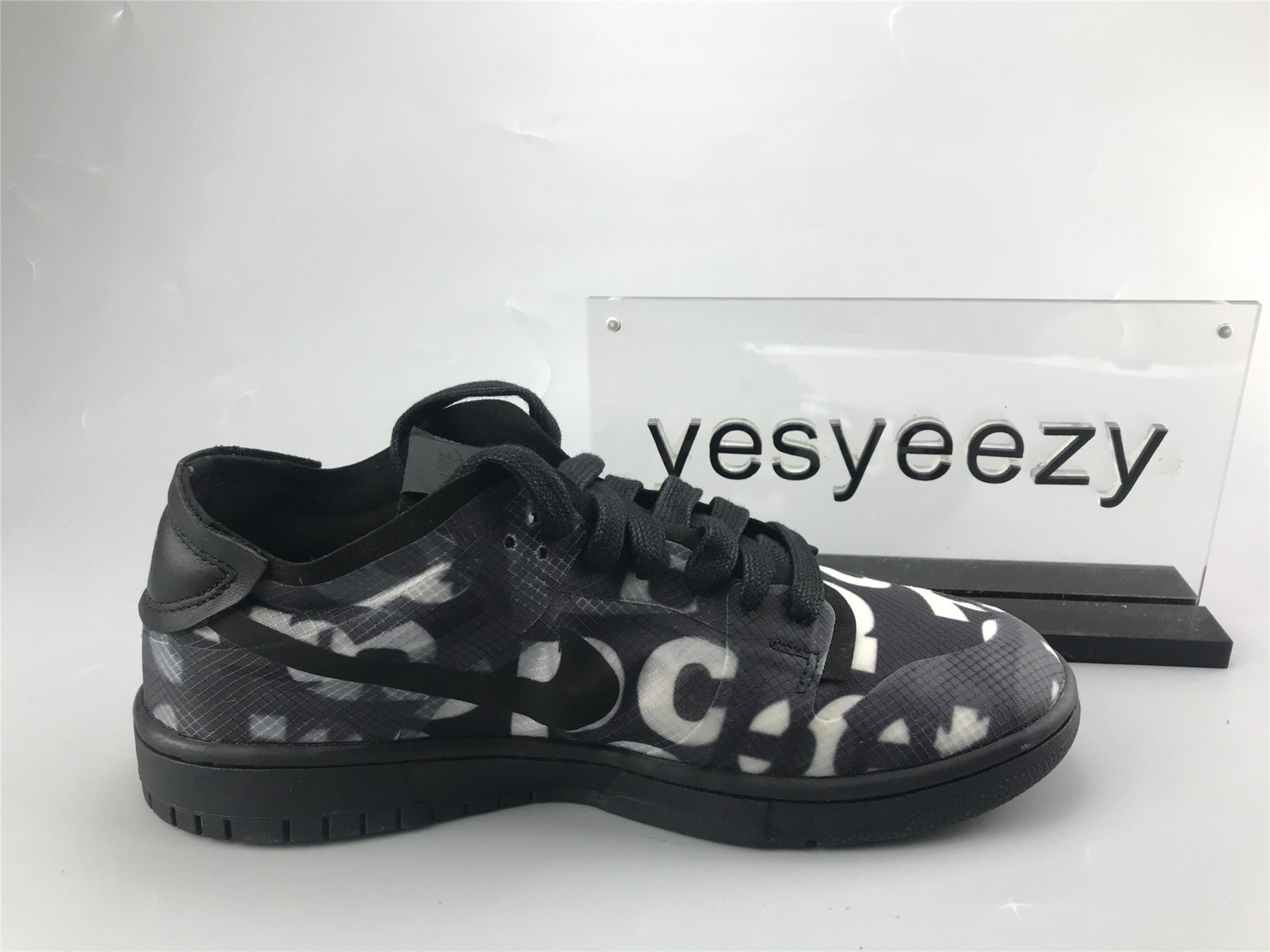 UA NIKE COMME DES GARÃ‡ONS X DUNK LOW 