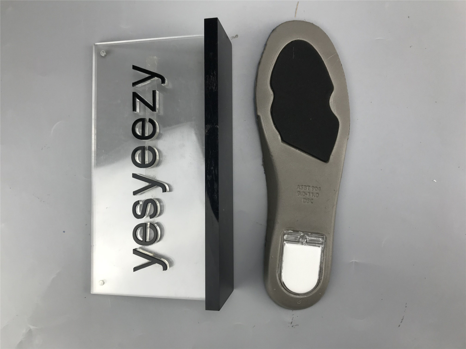 UA NIKE DUNK HIGH SB 