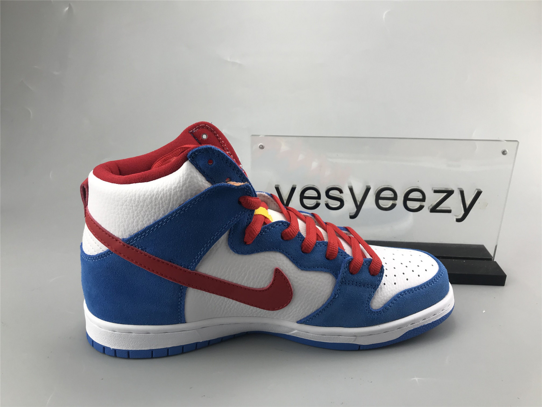 UA NIKE DUNK HIGH SB 