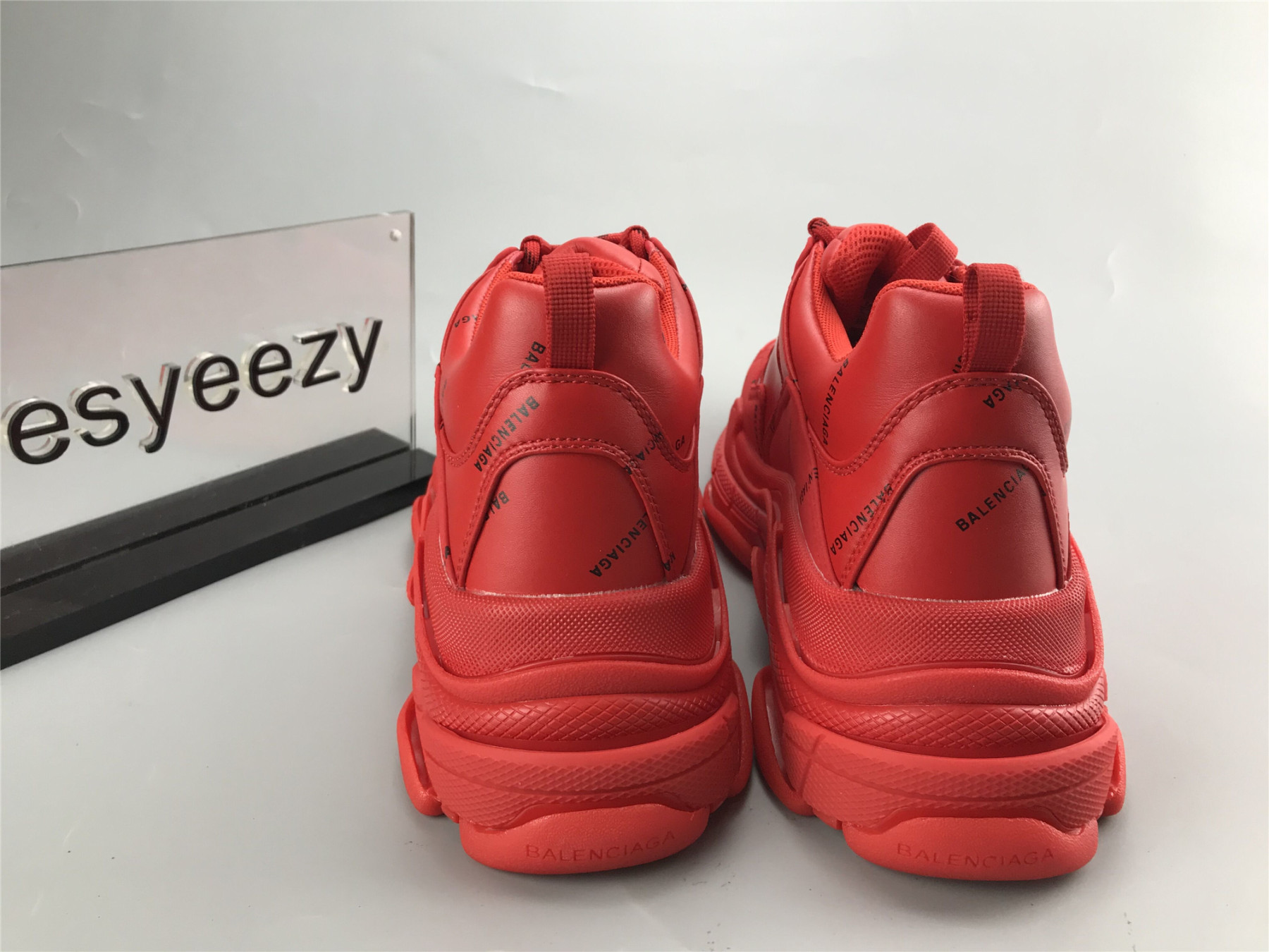 UA TRIPLE S LETTER BRIGHT RED