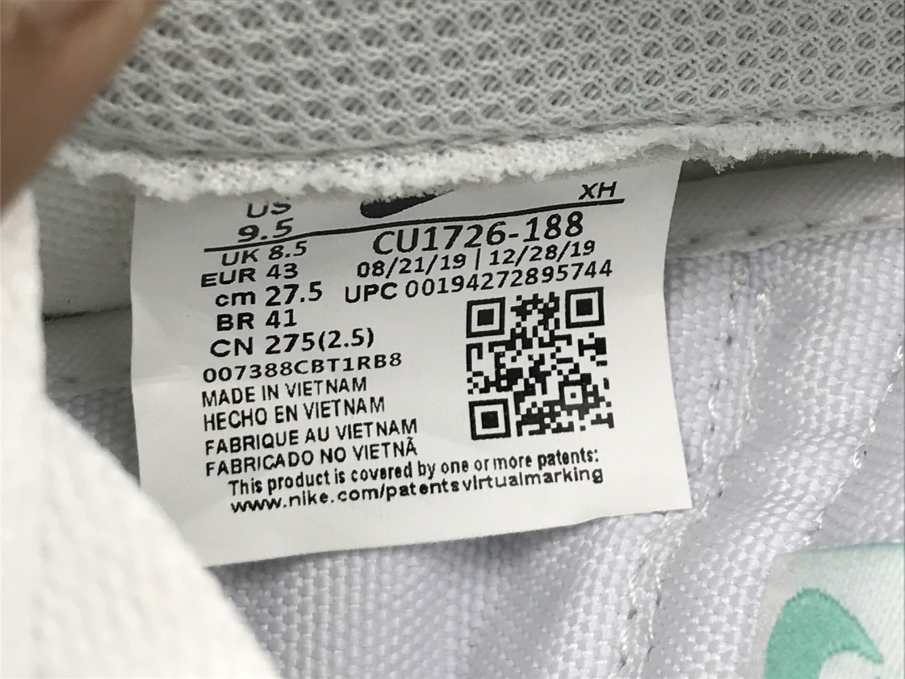 UA NIKE DUNK LOW WMNS "GREEN GLOW"