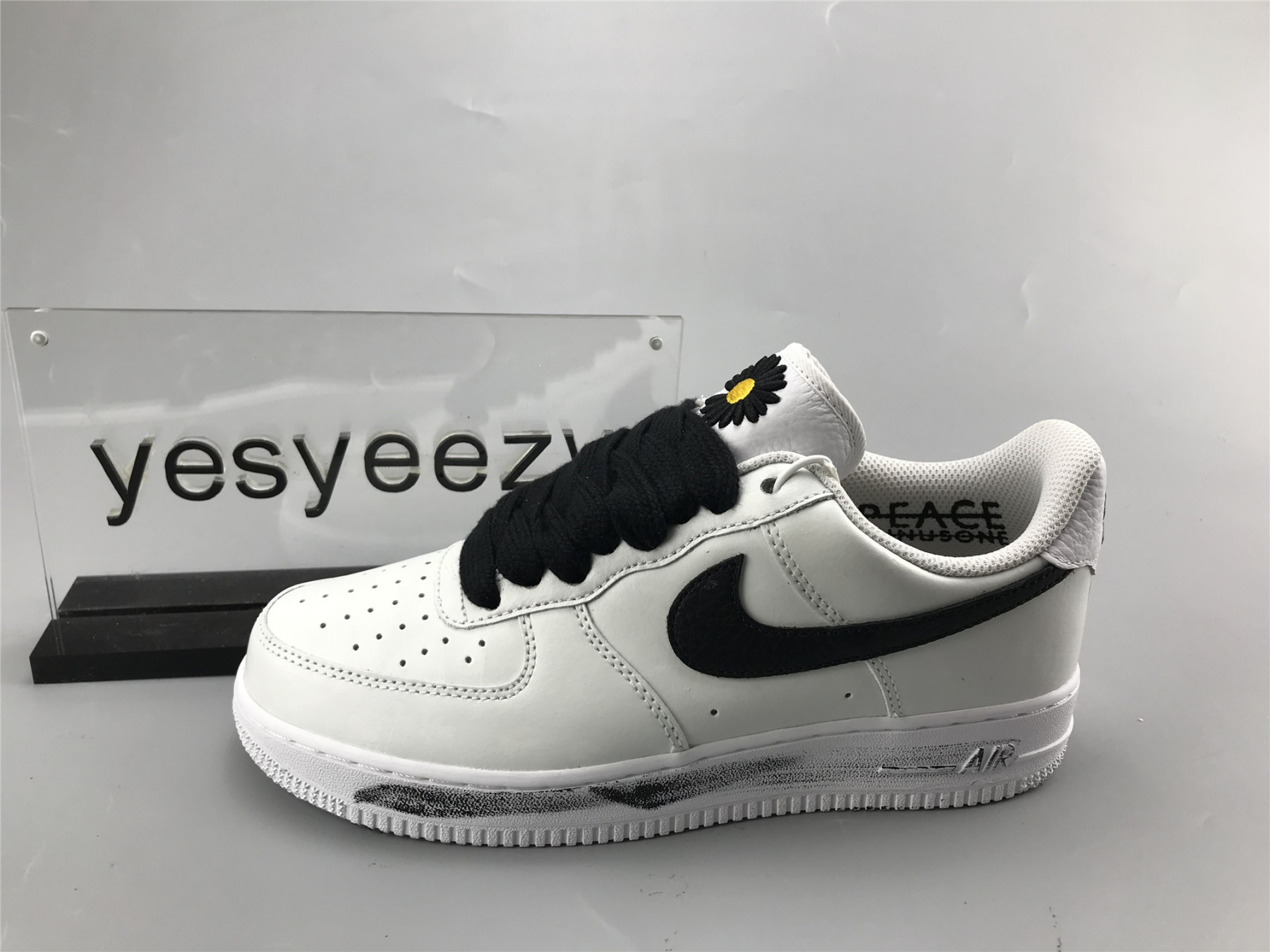 UA NIKE G-DRAGON X AIR FORCE 1 