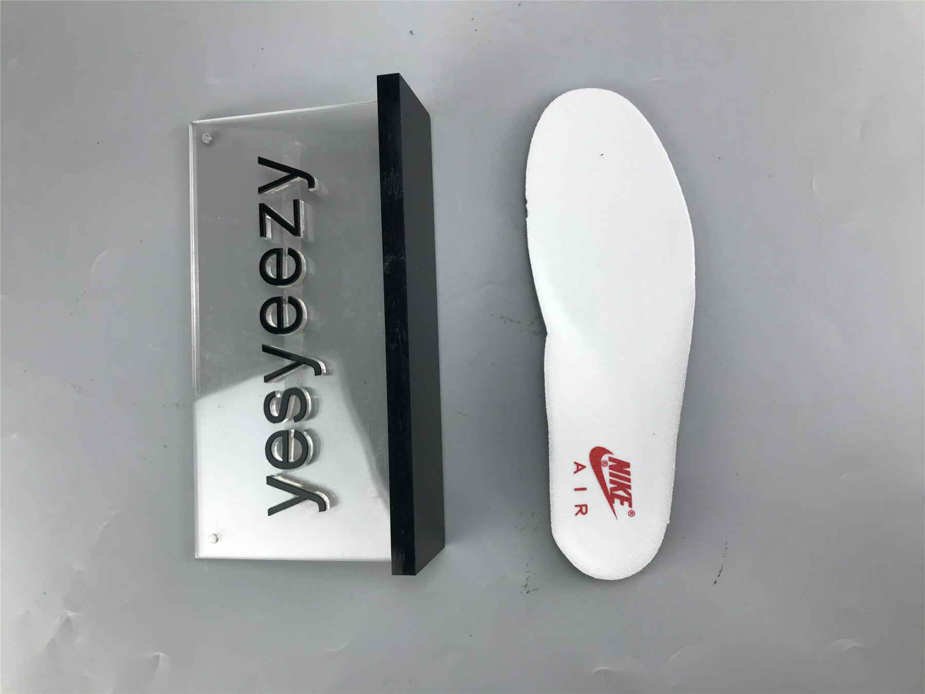 UA NIKE AIR MORE UPTEMPO 