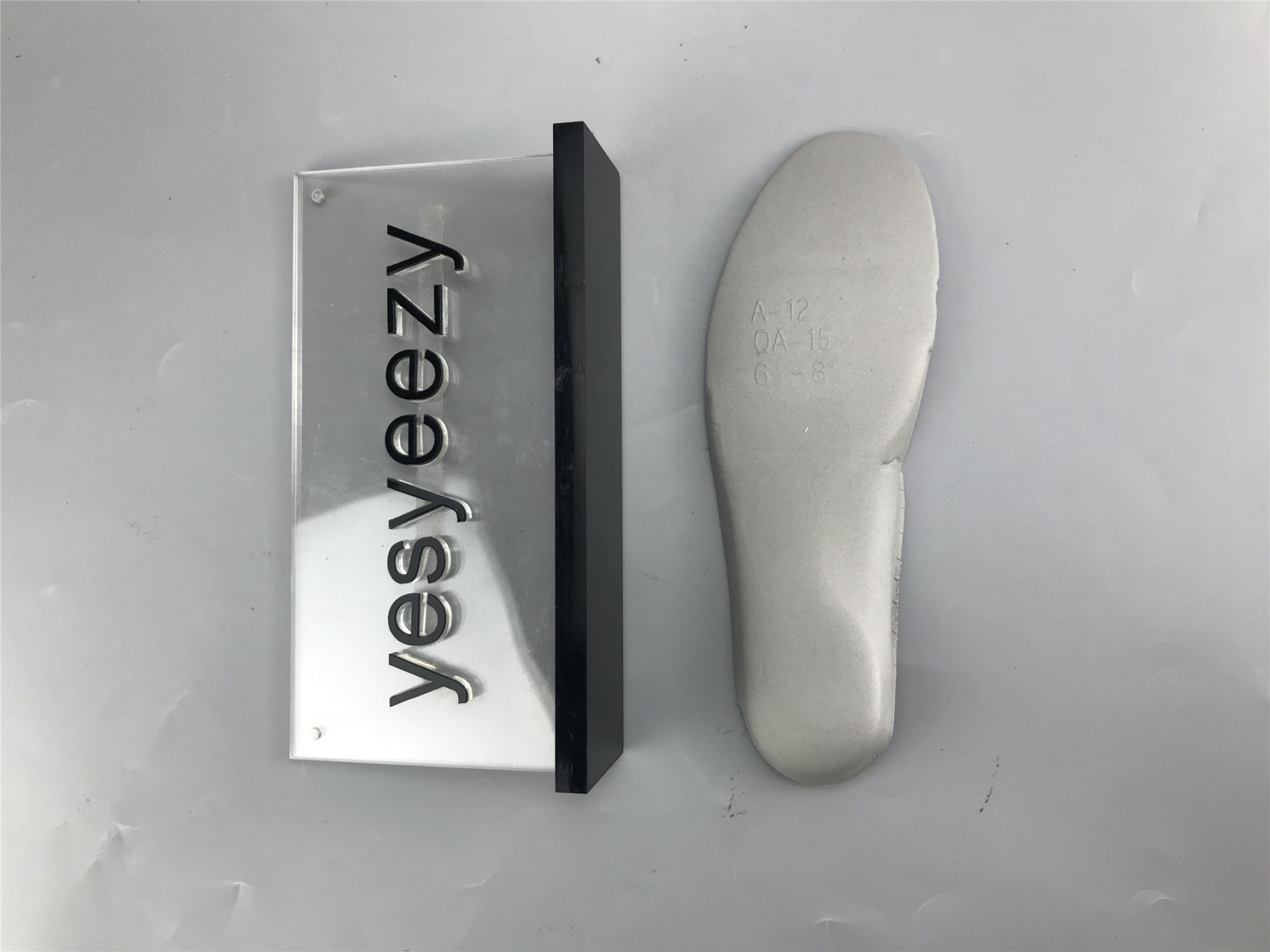 UA NIKE AIR MORE UPTEMPO 