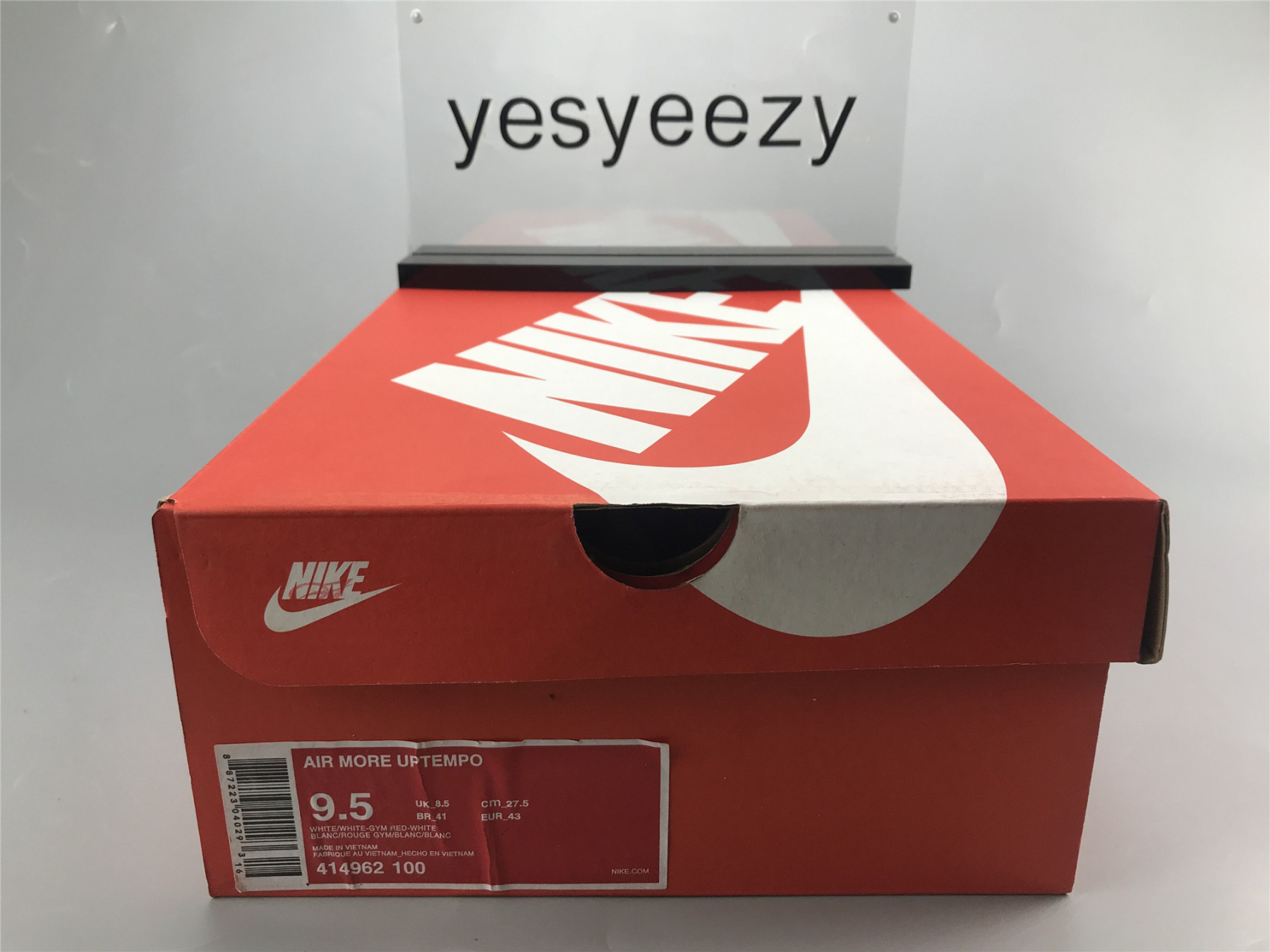 UA NIKE AIR MORE UPTEMPO 