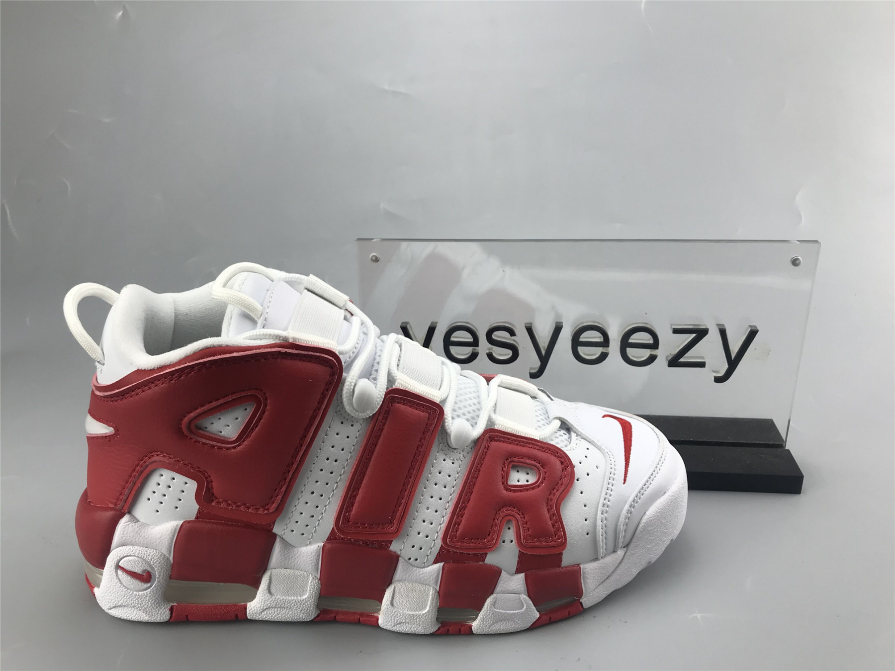 UA NIKE AIR MORE UPTEMPO 