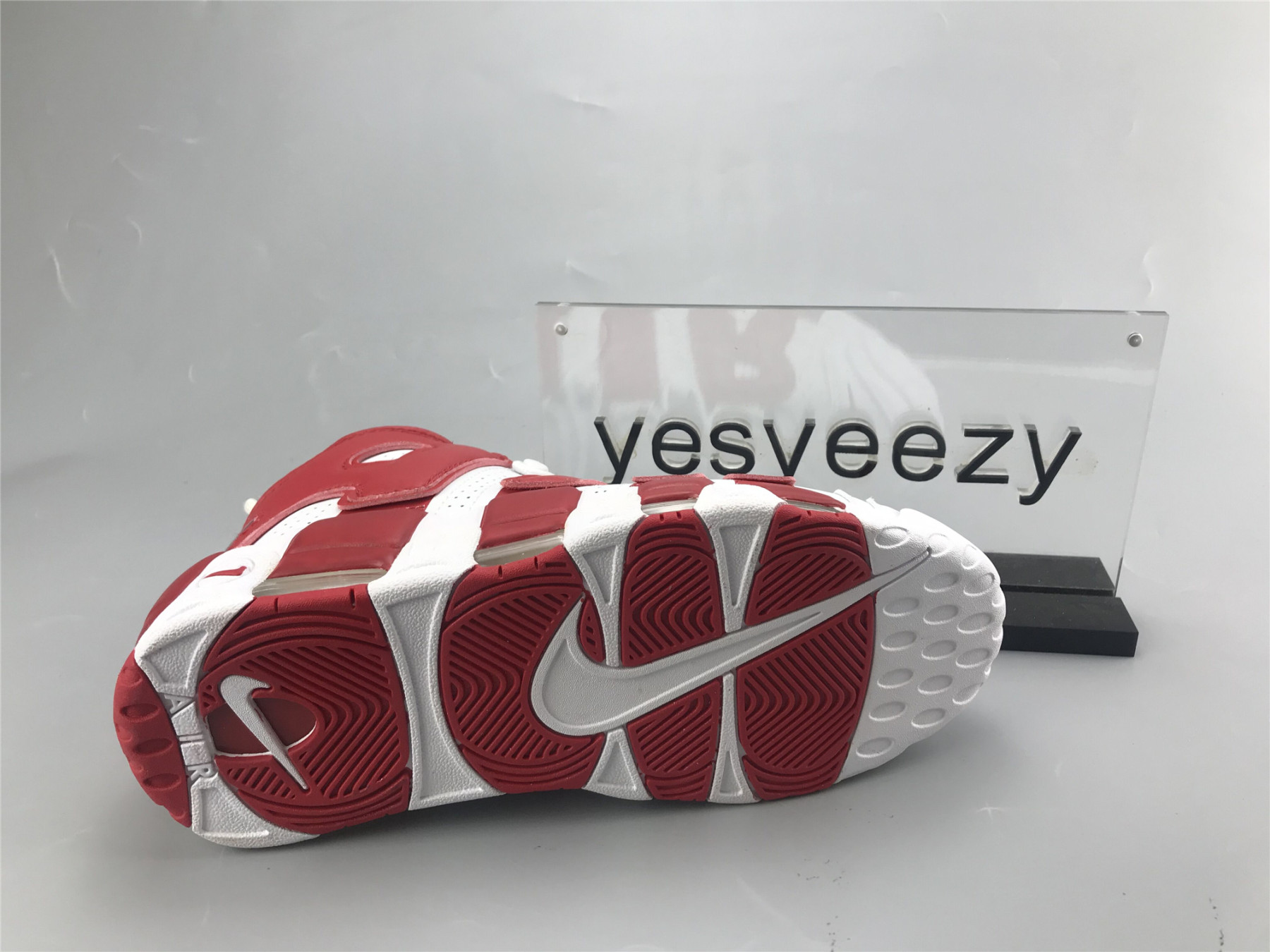 UA NIKE AIR MORE UPTEMPO 