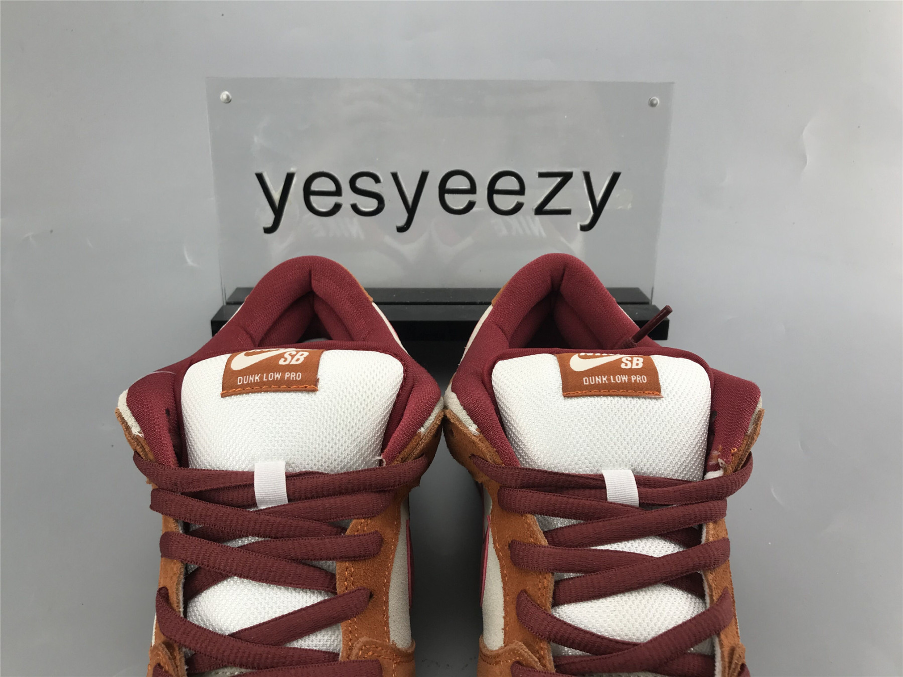 UA NIKE DUNK LOW PRO SB 