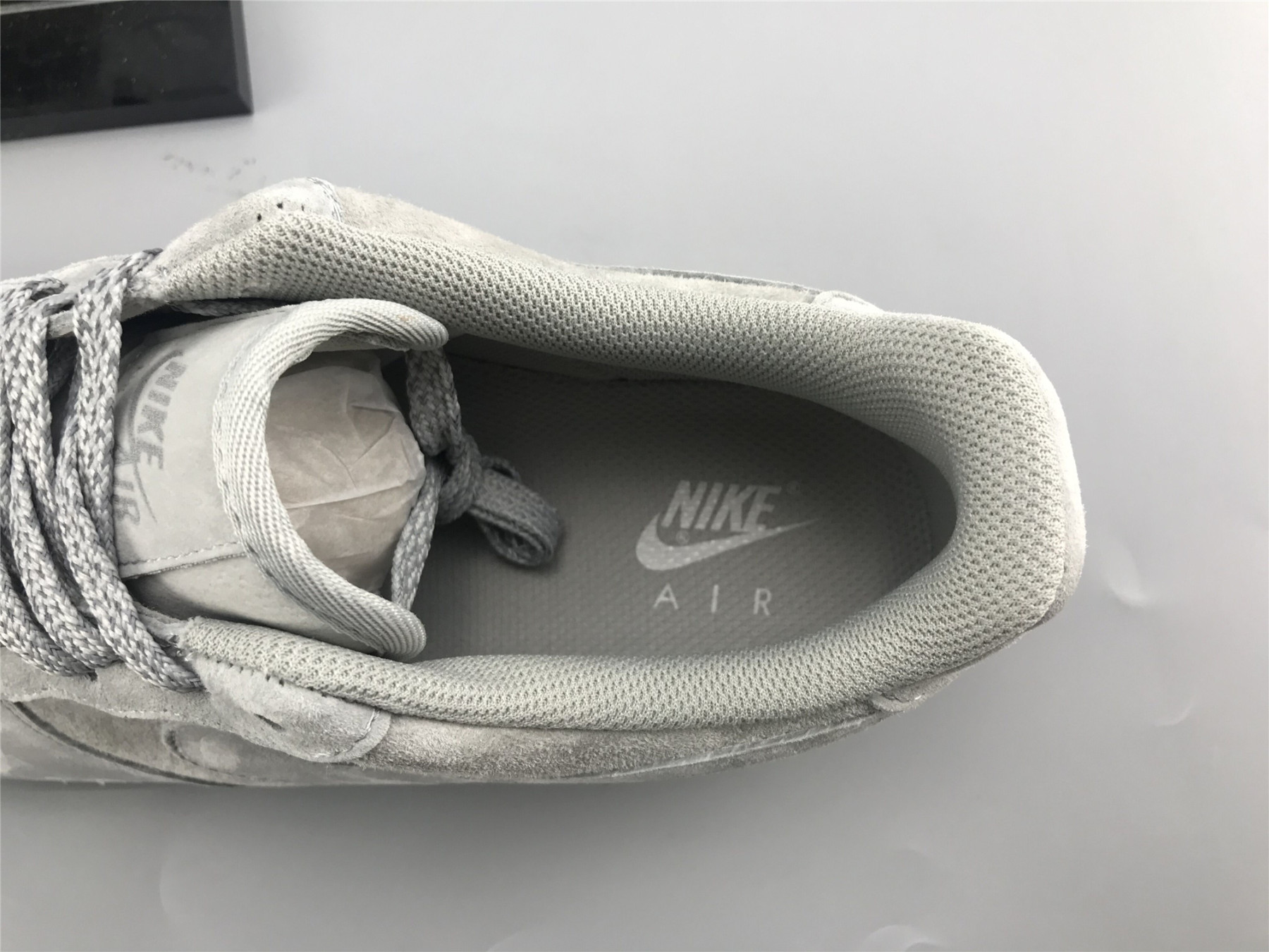 UA REIGNING CHAMP X NIKE AIR FORCE 1 HIGH 